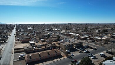 8408 Marquette Ave NE in Albuquerque, NM - Building Photo - Building Photo