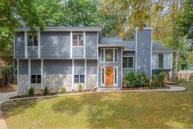 6841 Woodcreek Ln in Douglasville, GA - Building Photo - Building Photo