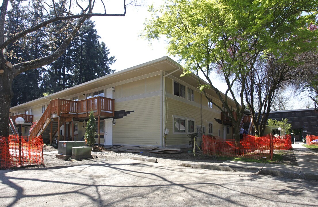 Duck Country - Wilsonville Heights Apartments in Wilsonville, OR - Foto de edificio