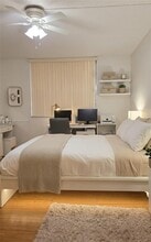 750 NE 199th St in Miami, FL - Building Photo - Building Photo