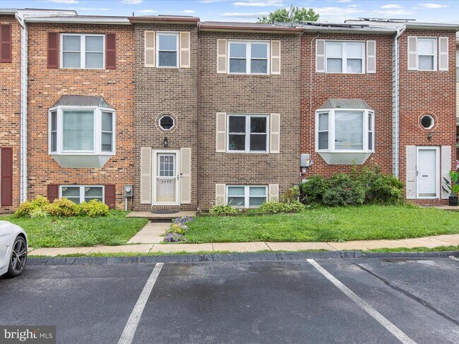 2499 Vineyard Ln in Crofton, MD - Building Photo - Building Photo