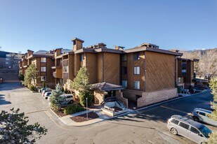 Skyway Condominiums in Colorado Springs, CO - Building Photo