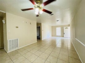 12713 Lima Dr in Houston, TX - Building Photo
