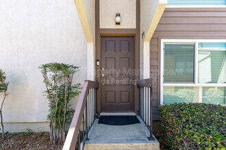 7805 Tommy Dr in San Diego, CA - Building Photo - Building Photo