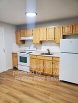 700 Cummins Hwy in Boston, MA - Building Photo