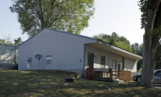 410 N Lincoln Dr in Troy, MO - Foto de edificio - Building Photo