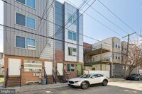 1534 W Stiles St photo'
