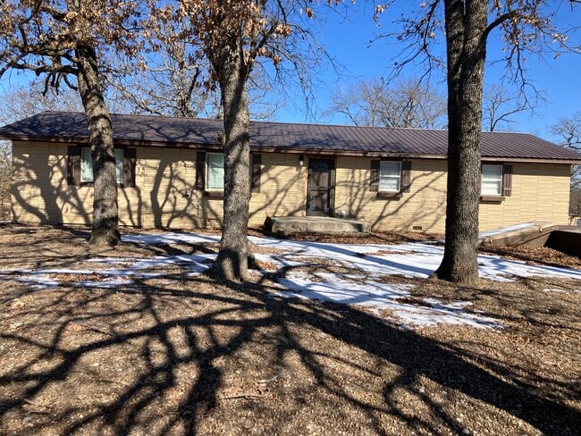 property at 4664 Primrose Ln