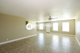 3919 Mist Flower Dr in Converse, TX - Building Photo - Building Photo