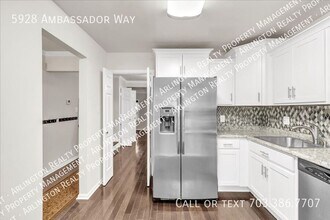 5928 Ambassador Way in Alexandria, VA - Building Photo - Building Photo
