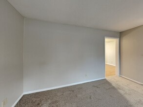 1207 Greenfield Dr in Greenfield, IN - Building Photo - Building Photo