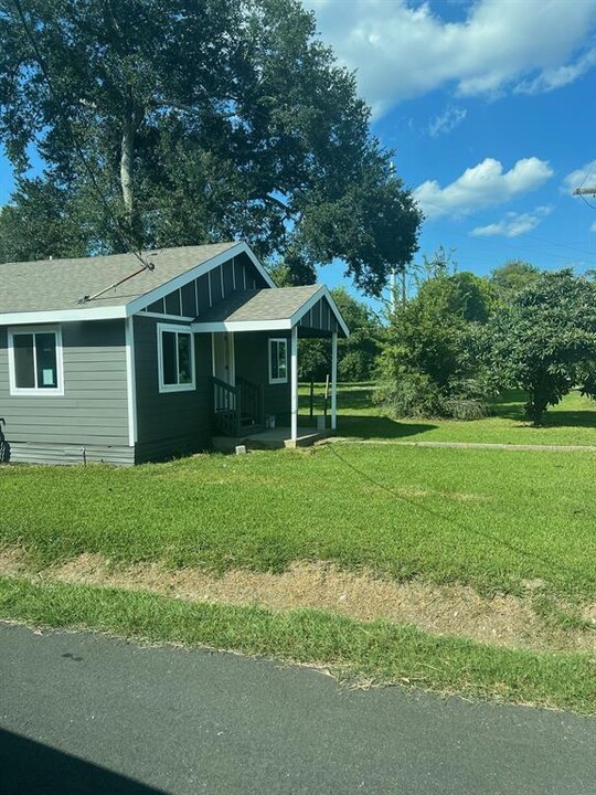 3801 41st St in Port Arthur, TX - Building Photo