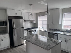 3281 Rocky River Dr in Cleveland, OH - Building Photo - Building Photo