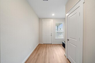 4237 Red Cedar Ring Ln in Pinehurst, TX - Building Photo - Building Photo