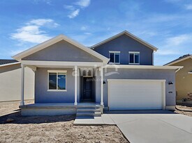 4292 N Poplar St in Eagle Mountain, UT - Building Photo