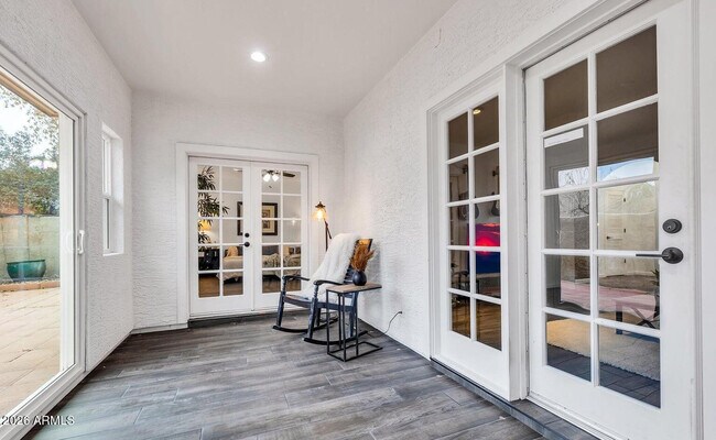 1610 N Stapley Dr in Mesa, AZ - Building Photo - Building Photo