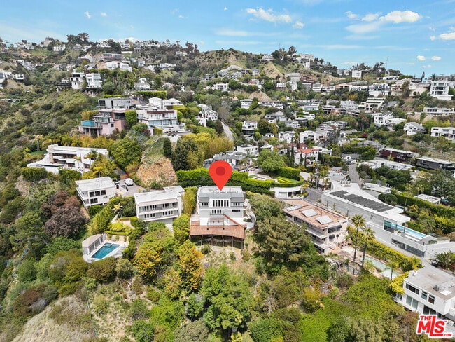 1539 Viewsite Dr in Los Angeles, CA - Building Photo - Building Photo