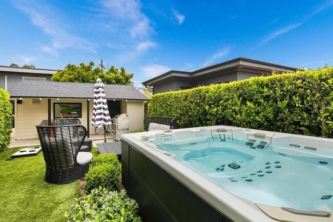 364 Pacific Ave in Solana Beach, CA - Building Photo - Building Photo