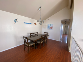 414 E Balboa Blvd in Newport Beach, CA - Building Photo - Building Photo