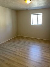 324 N 4th St in Clairton, PA - Building Photo - Building Photo