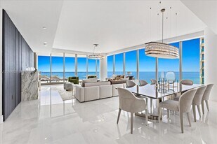 17975 Collins Ave in Sunny Isles Beach, FL - Building Photo