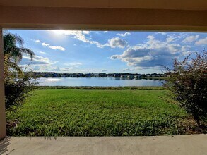 7801 Seafield Ln in Wesley Chapel, FL - Building Photo - Building Photo
