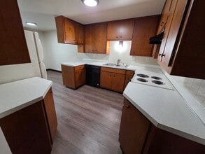 3036 Albert Dr in Green Bay, WI - Foto de edificio - Building Photo