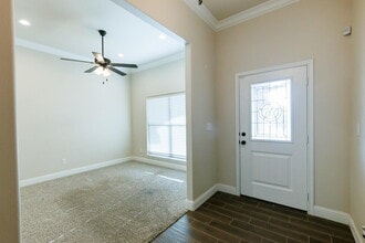 9308 Trenton Ave in Lubbock, TX - Building Photo - Building Photo