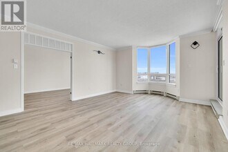 1480 Riverside Dr. in Ottawa, ON - Building Photo - Building Photo