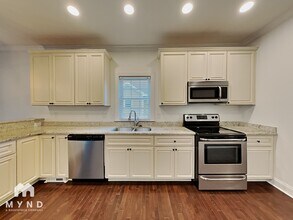 211 Idlewild Ave in Raleigh, NC - Building Photo - Building Photo