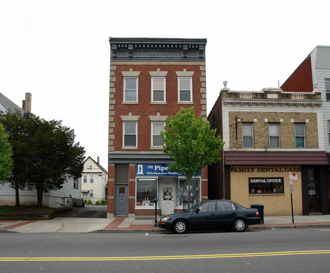 216 Kearny Ave in Kearny, NJ - Building Photo - Building Photo