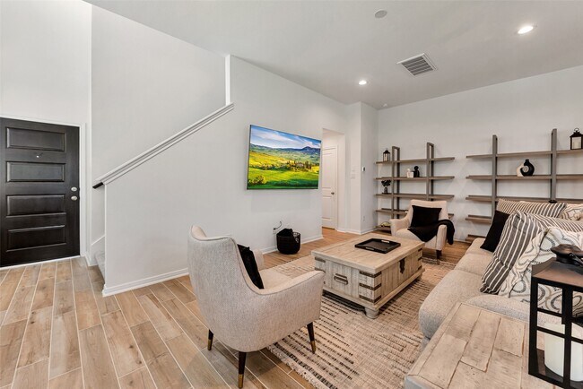 property at 343 E Coralburst Lp