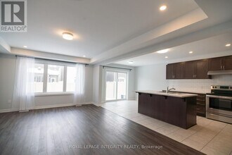 754 Derreen Ave in Ottawa, ON - Building Photo - Building Photo