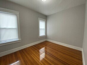 19 Roseclair St, Unit 3 in Boston, MA - Building Photo - Building Photo