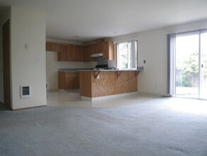 10812 NE 90th St in Vancouver, WA - Foto de edificio - Building Photo