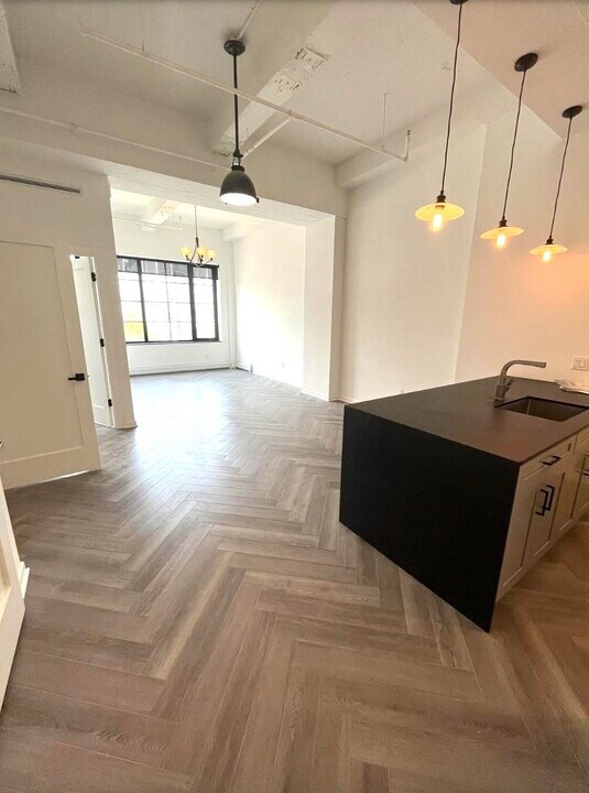 142 Charles St in Jersey City, NJ - Building Photo