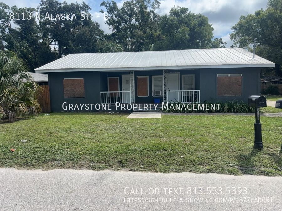 8113 N Alaska St in Tampa, FL - Foto de edificio