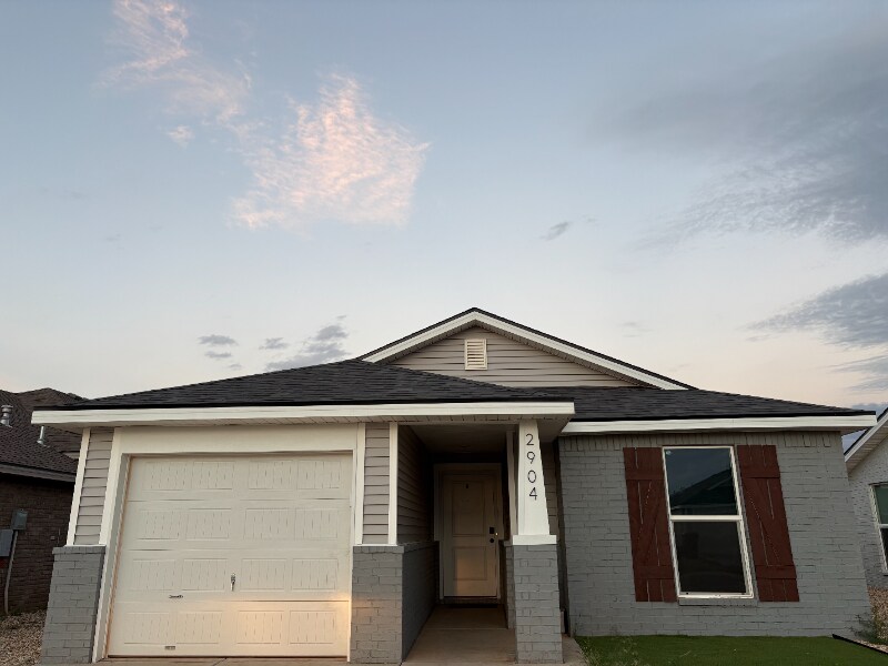 2904 Bryan Ave in Wolfforth, TX - Building Photo