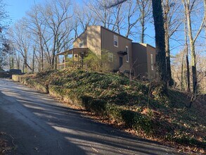 217 Morehead St in Morganton, NC - Building Photo - Building Photo