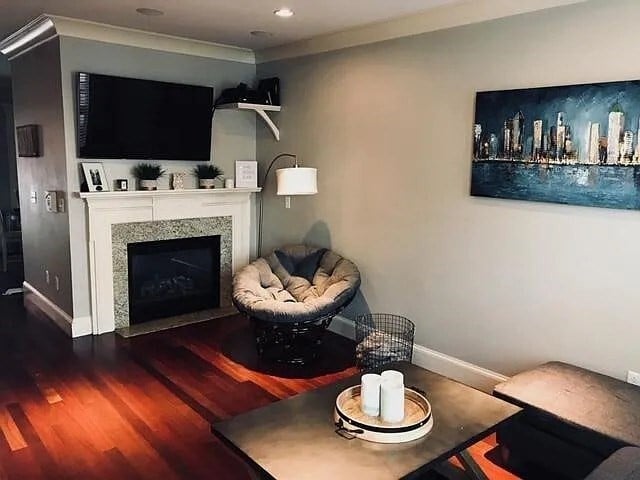 property at 679 E 7th St