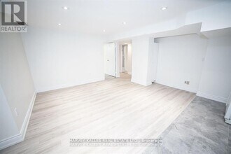 550 Glencairn Ave in Toronto, ON - Building Photo - Building Photo