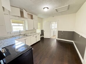 17119 TX-35 in Pearland, TX - Building Photo - Building Photo