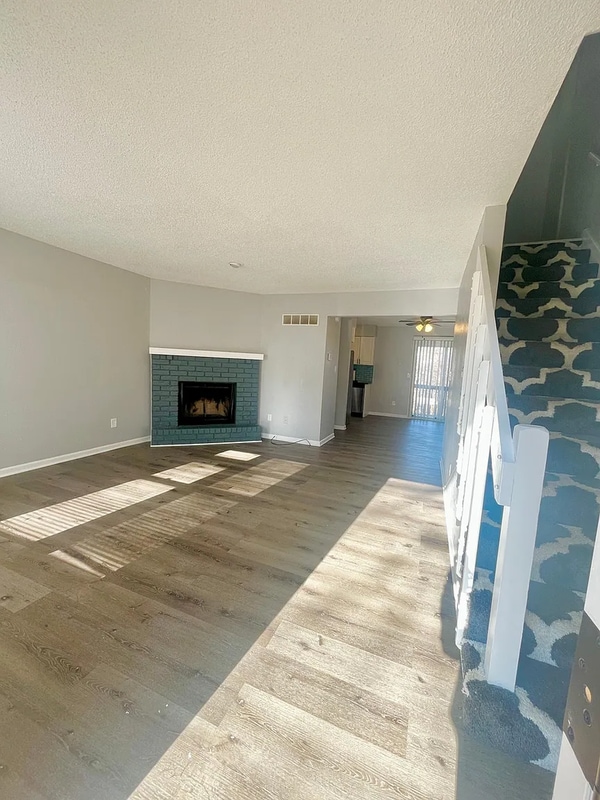 405 NE Highland Ln in Blue Springs, MO - Building Photo - Building Photo