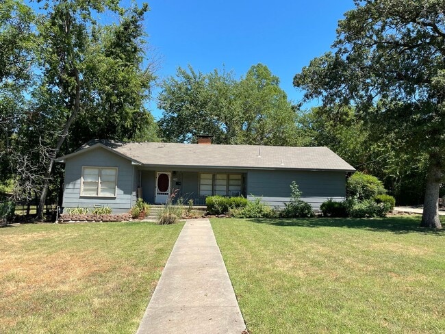 property at 214 Marietta St