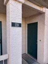 1980 Las Palmas Ln in Laughlin, NV - Building Photo
