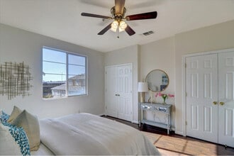 22657 Town Dr in Hayward, CA - Foto de edificio - Building Photo