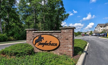 Steeplechase at Parkview in Fort Wayne, IN - Foto de edificio - Building Photo