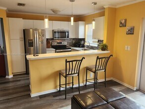 10670 NW 12th Dr in Plantation, FL - Building Photo - Building Photo