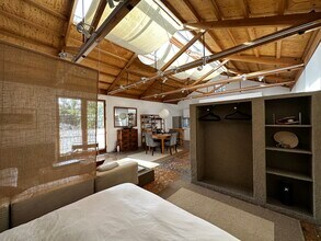 656 Angelus Pl in Los Angeles, CA - Building Photo - Building Photo