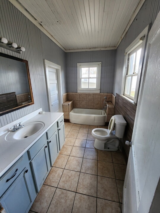 517 Lasalle St in St. Martinville, LA - Building Photo